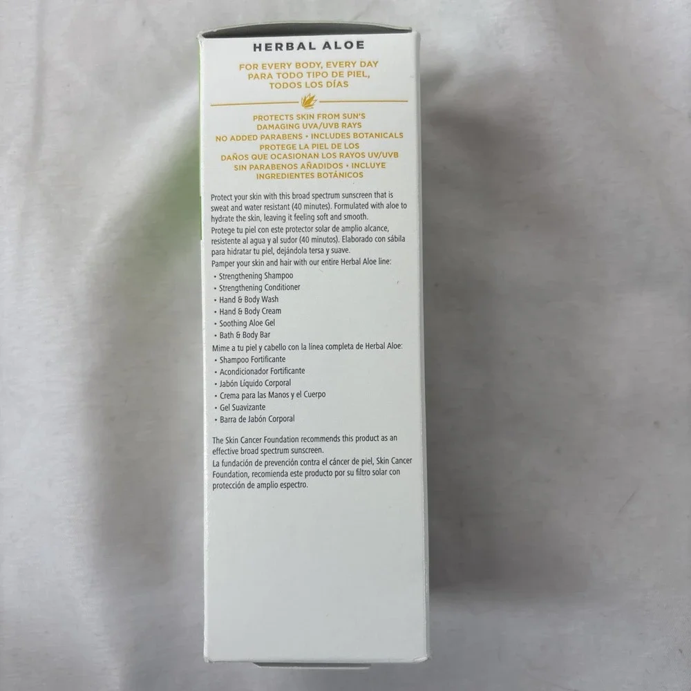 Herbalife‎ Herbal Aloe Face & Body Mineral Sunscreen SPF 30 4oz. SEALED